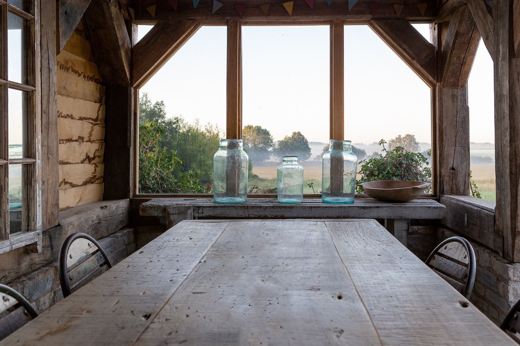 Al fresco dining landscaping design poolside pavilion