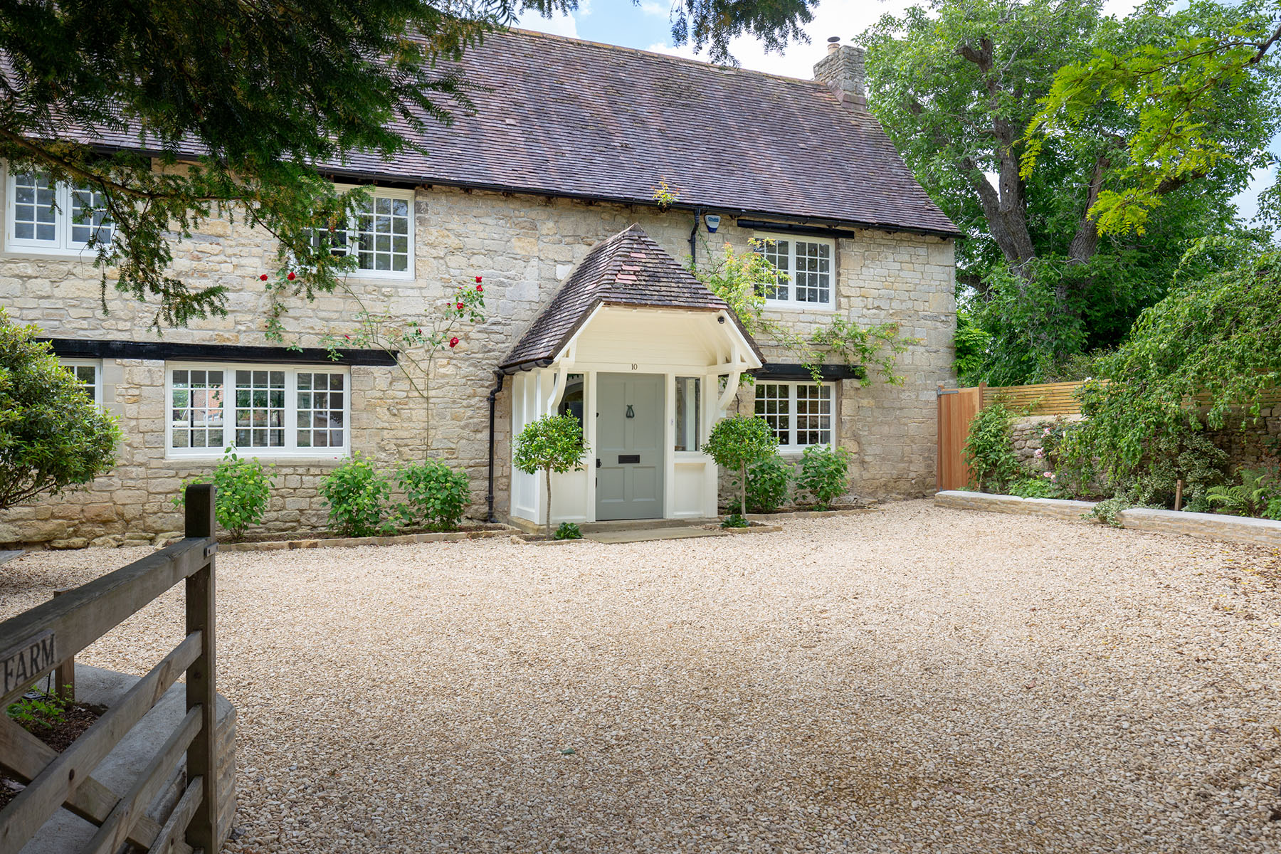 Listed oxfordshire farmhouse extension