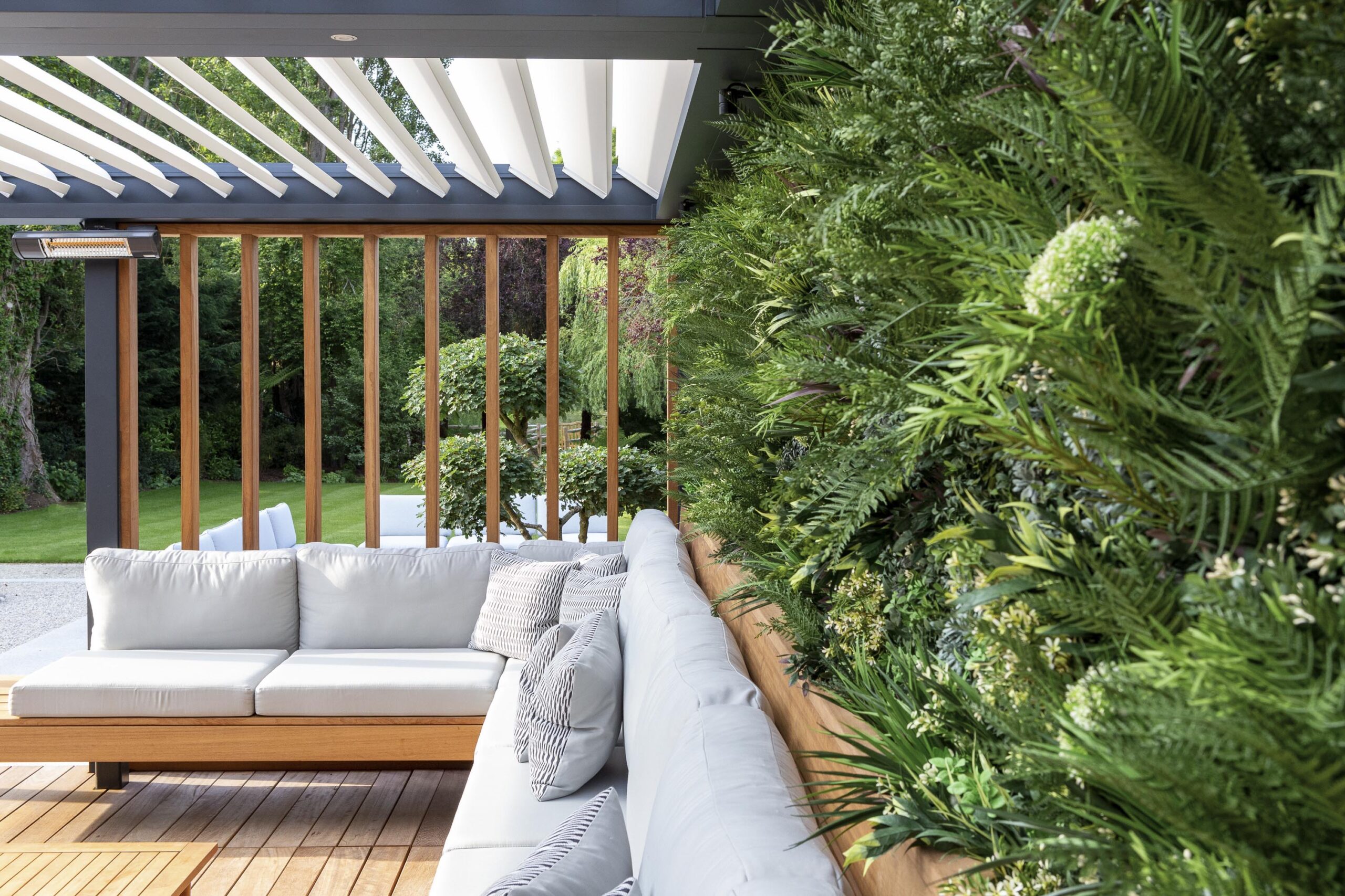 Green garden wall pergola