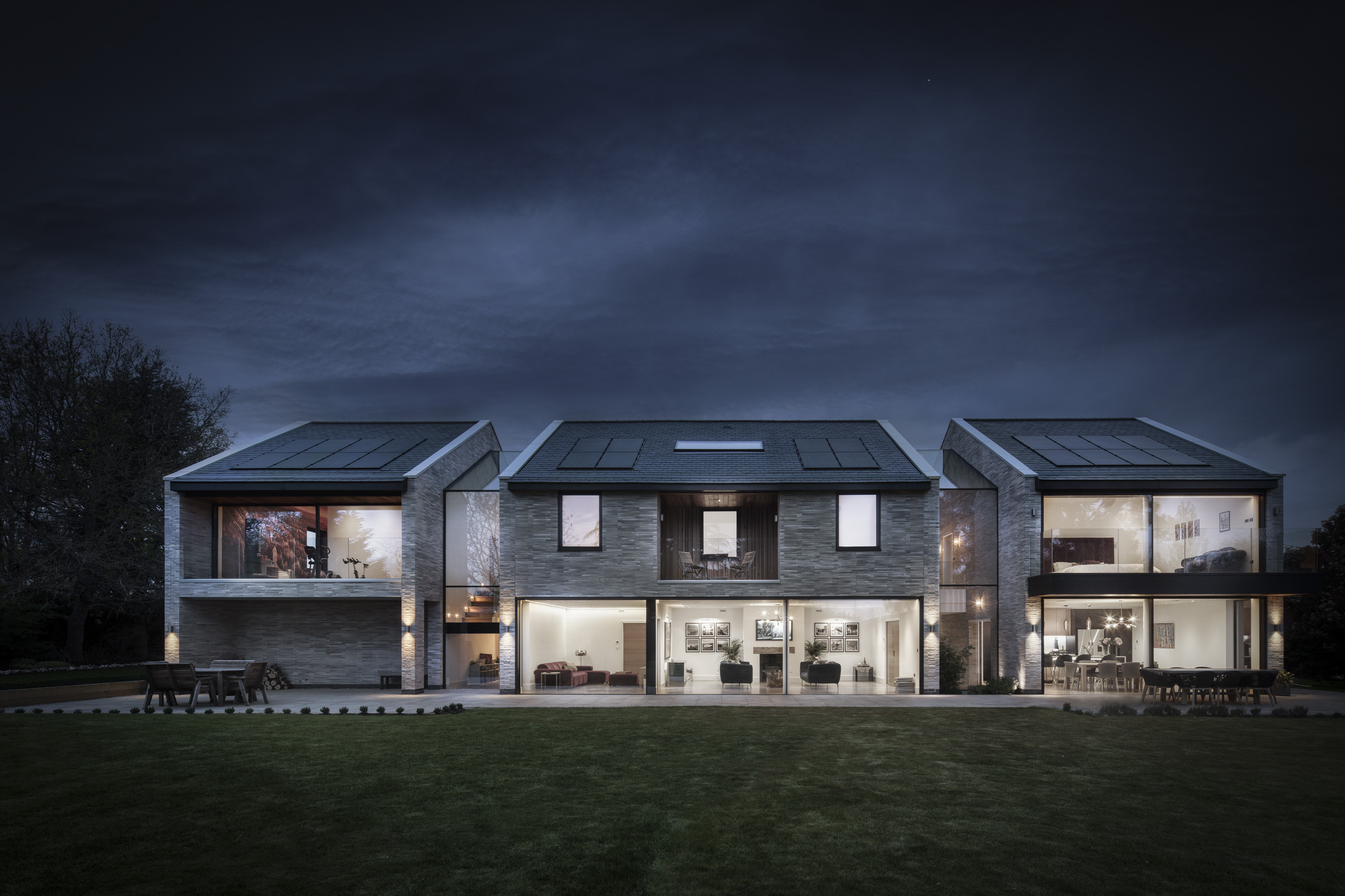 Luxury contemporary new build home in rural chiltern hills architect