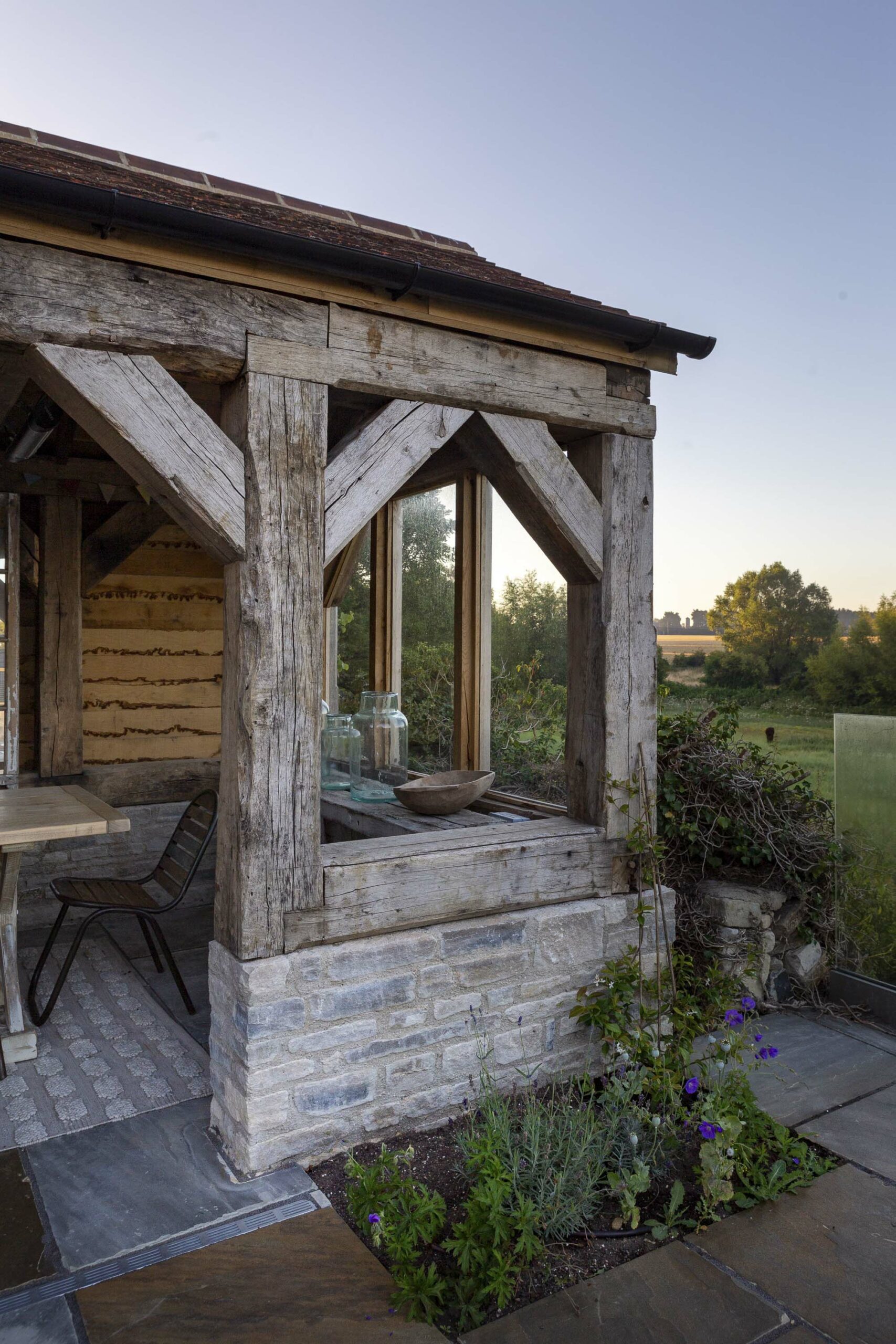 Al fresco dining landscaping design poolside pavilion