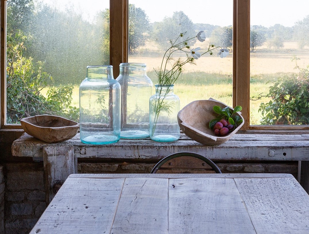 Al fresco dining landscaping design poolside pavilion