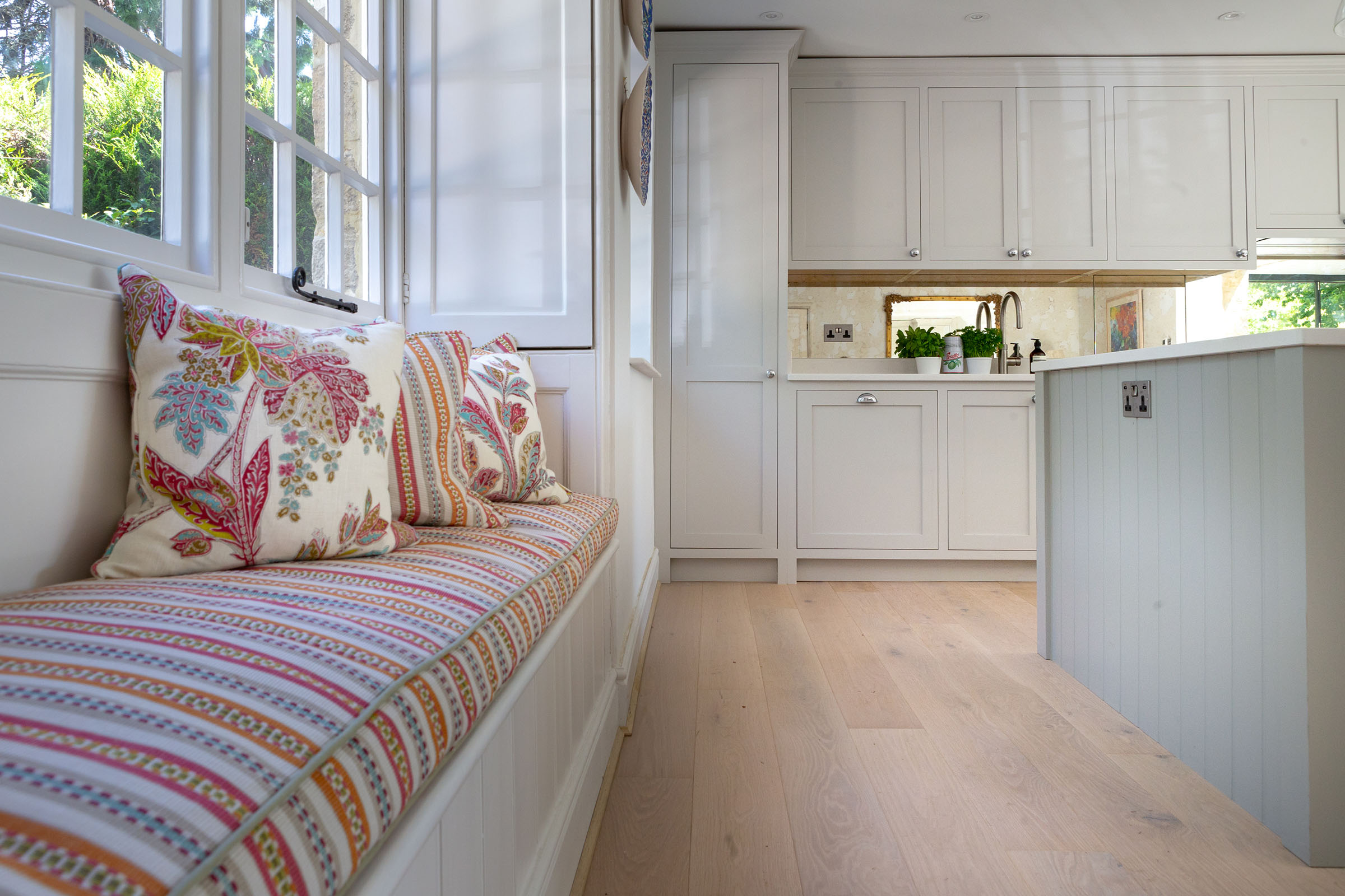 Contemporary cottage country kitchen interior renovation