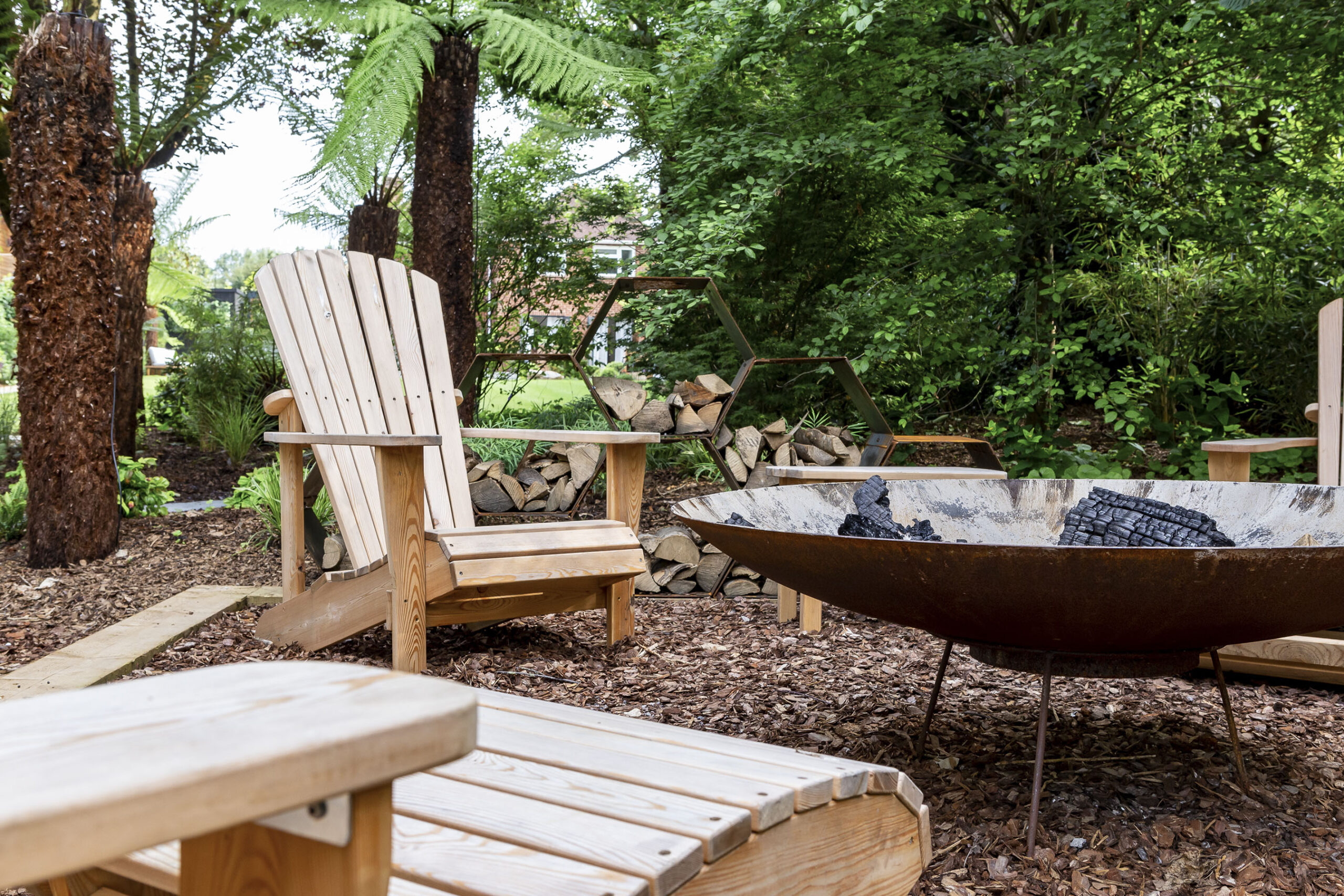 Cosy fire pit garden room landscaping design