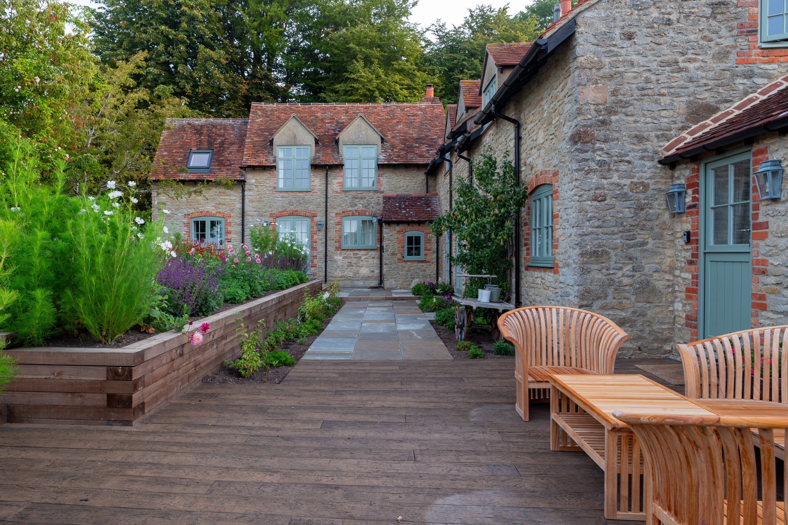 cottage garden tranquil seating design