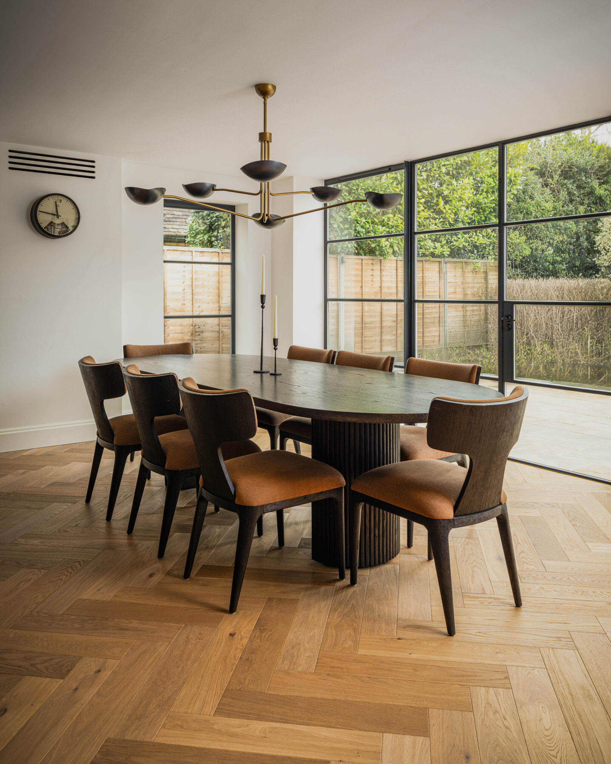 Light and airy dining room design by HollandGreen